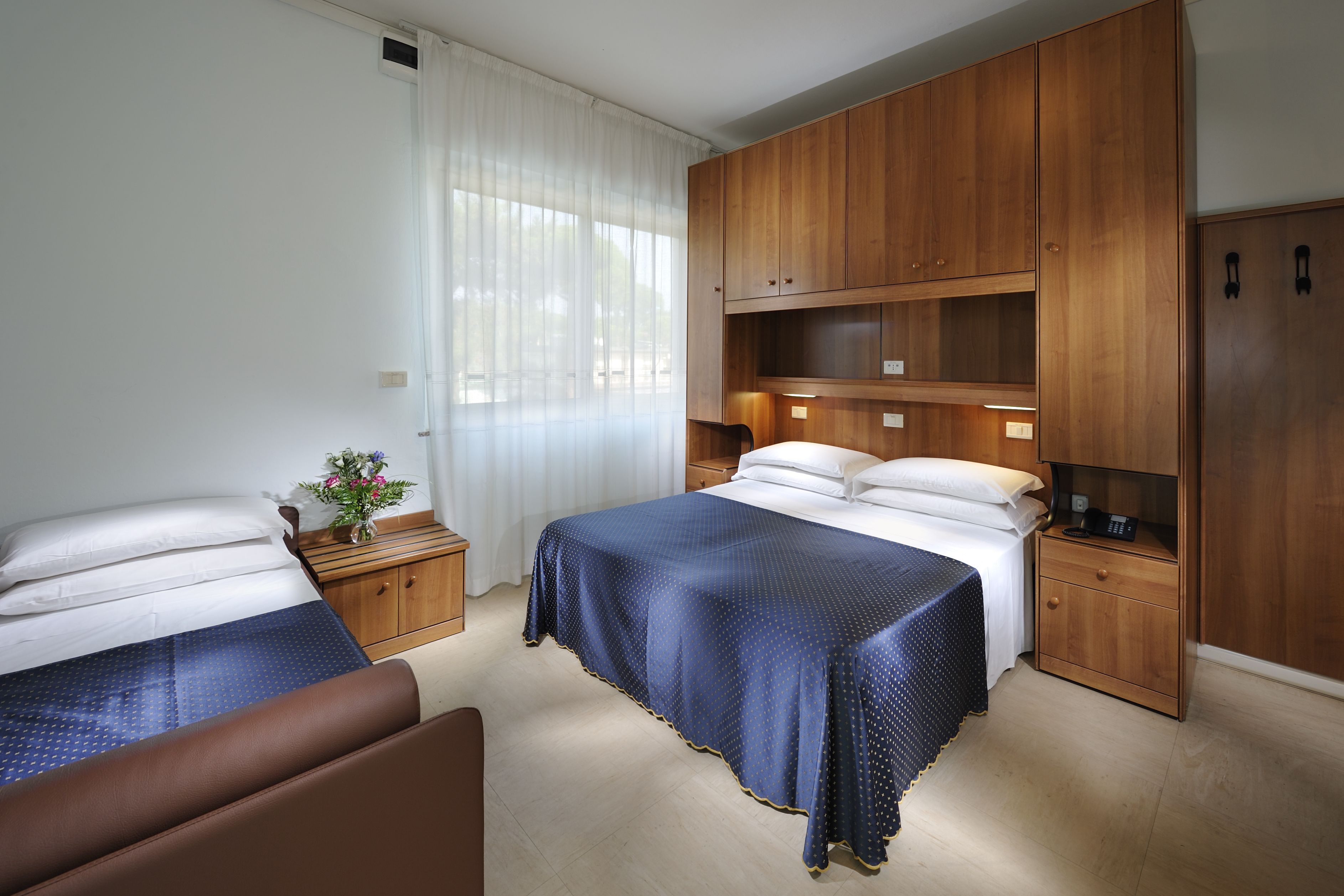 pillow-top beds, minibar, in-room safe, desk