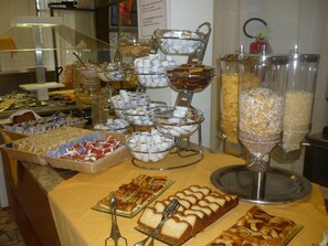 Petit déjeuner buffet compris tous les jours