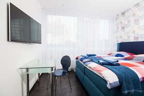 Deluxe Studio | In-room dining - Design Sleepy Cologne (Cologne)