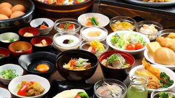 Daily buffet breakfast (JPY 2000 per person)