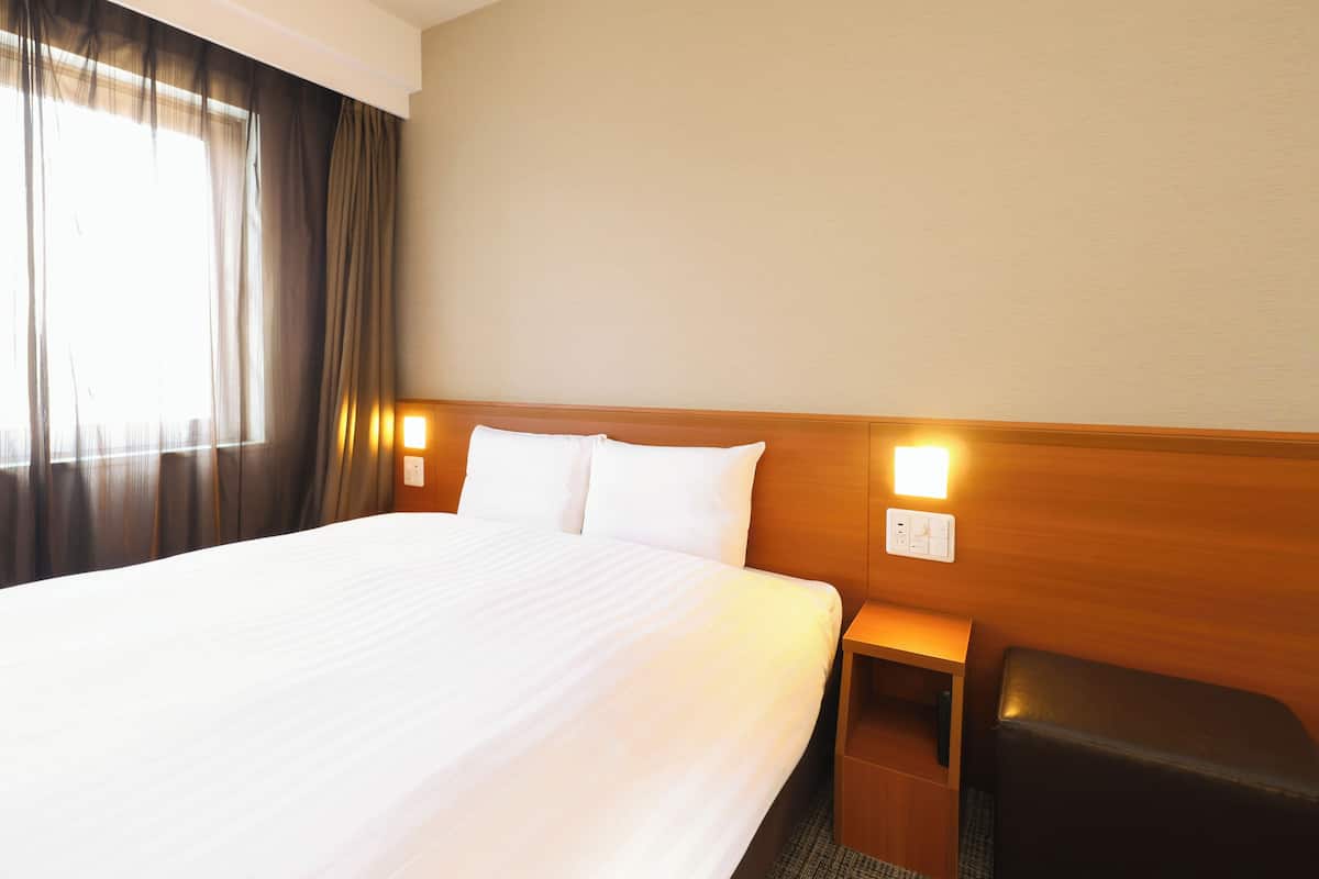 Iron/ironing board (on request), WiFi (free), bed sheets