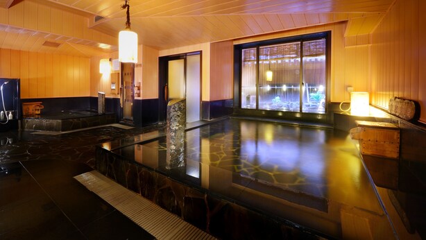 Bathtub spa indoor