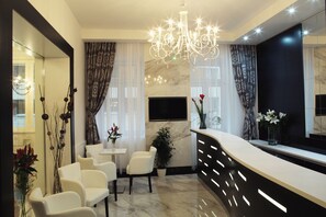 Lobby - Royal Plaza (Prague)