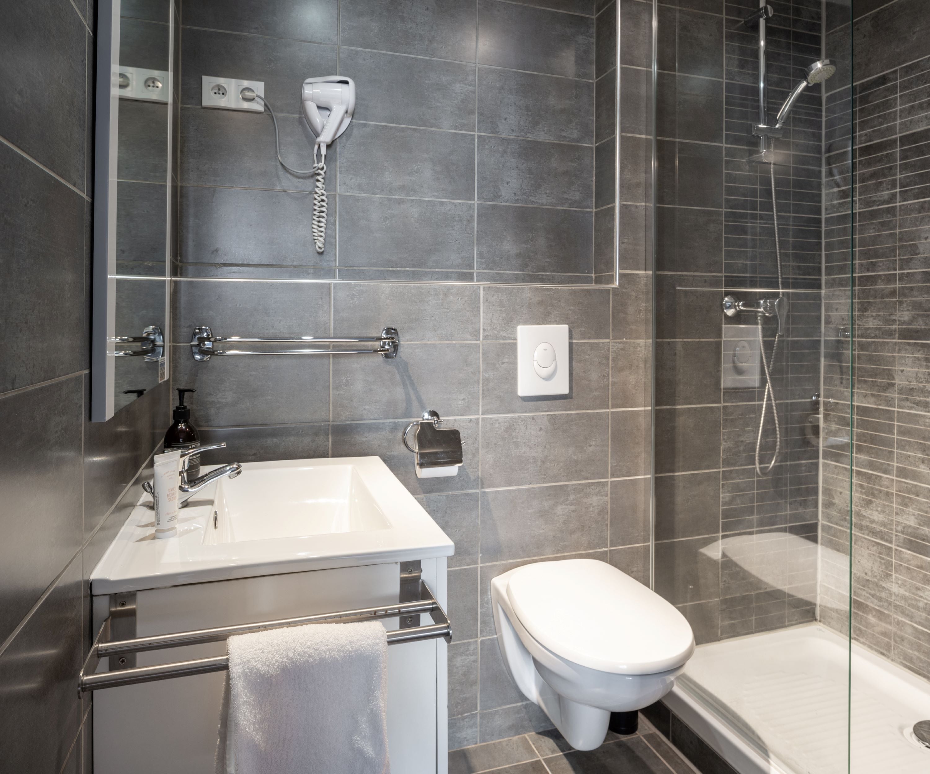 comfort room | bathroom | hair dryer, towels