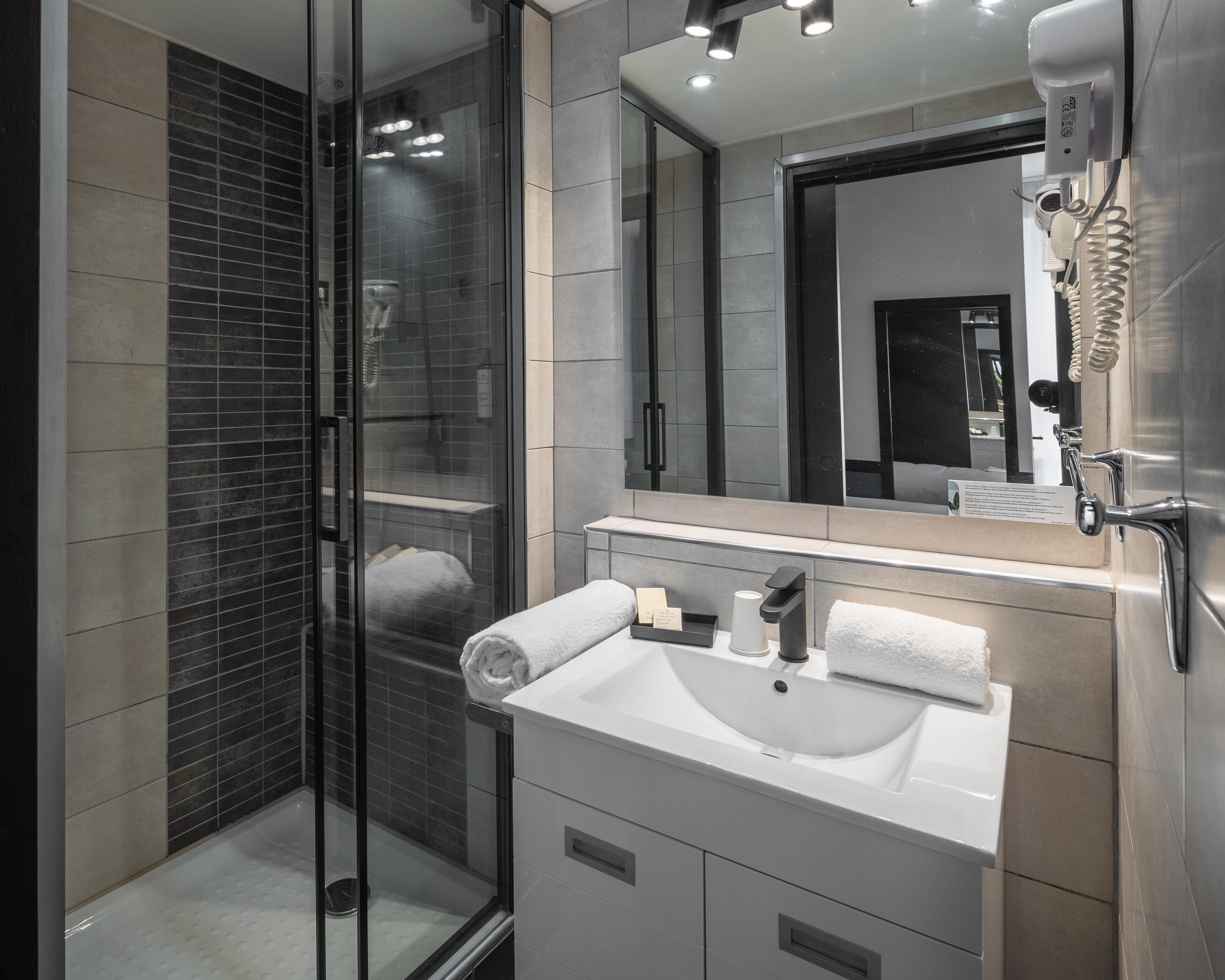 small cosy | bathroom | hair dryer, towels