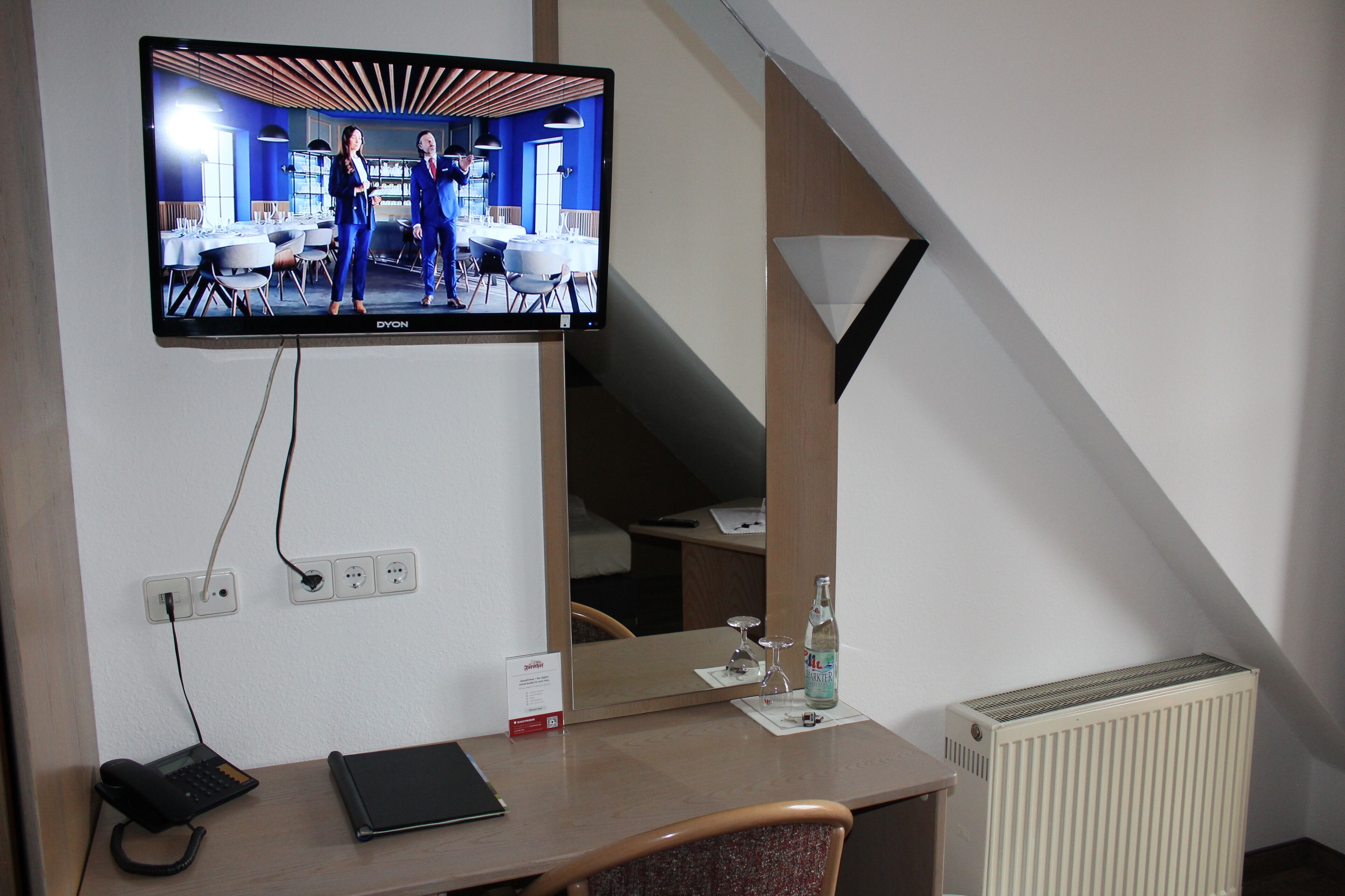 double room | television