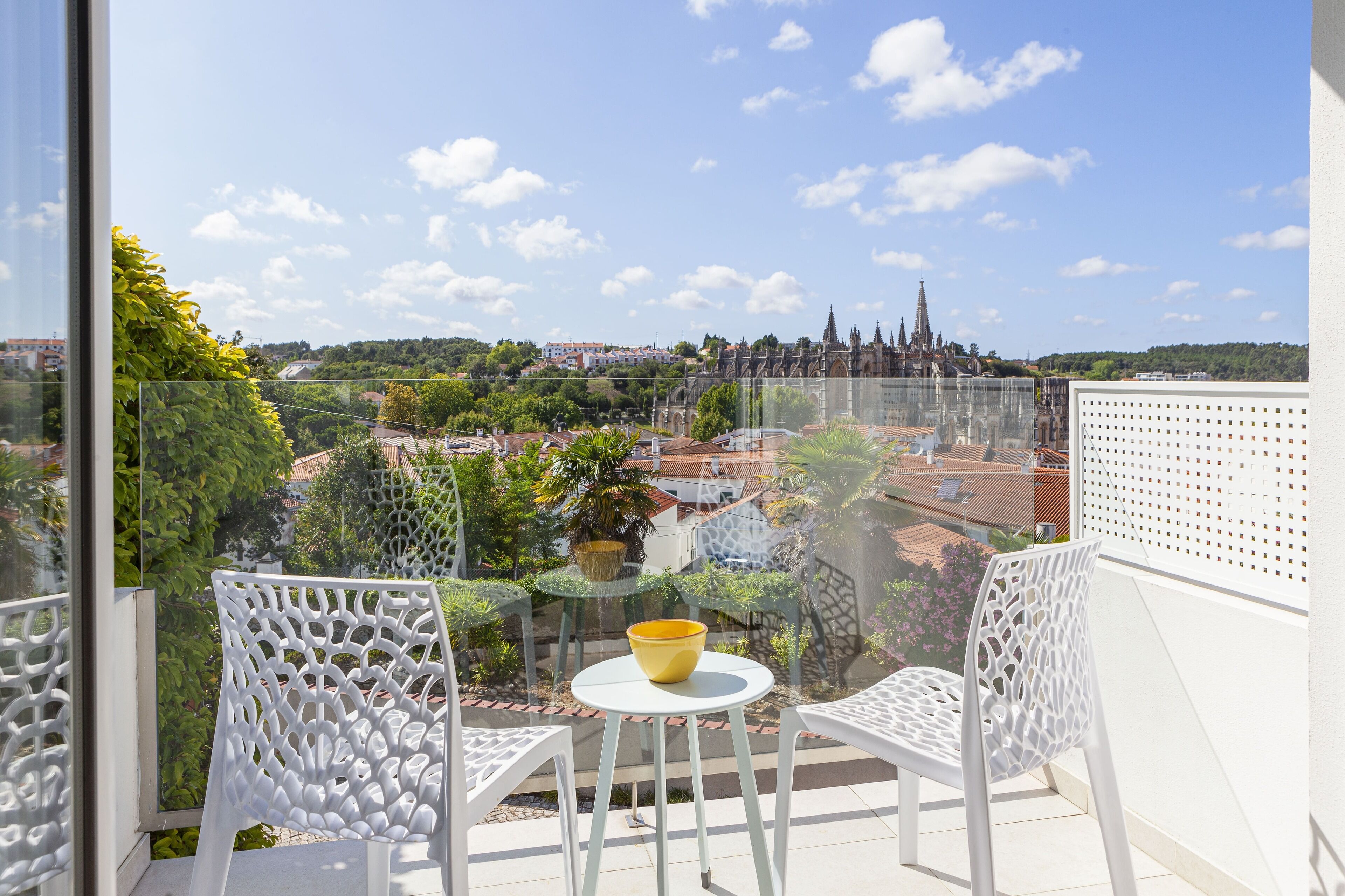 Thành phố nhìn từ nơi lưu trú