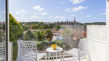 Thành phố nhìn từ nơi lưu trú