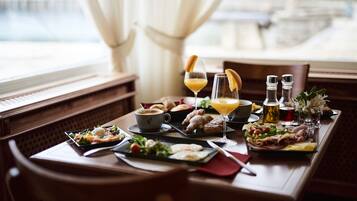Daily buffet breakfast for a fee