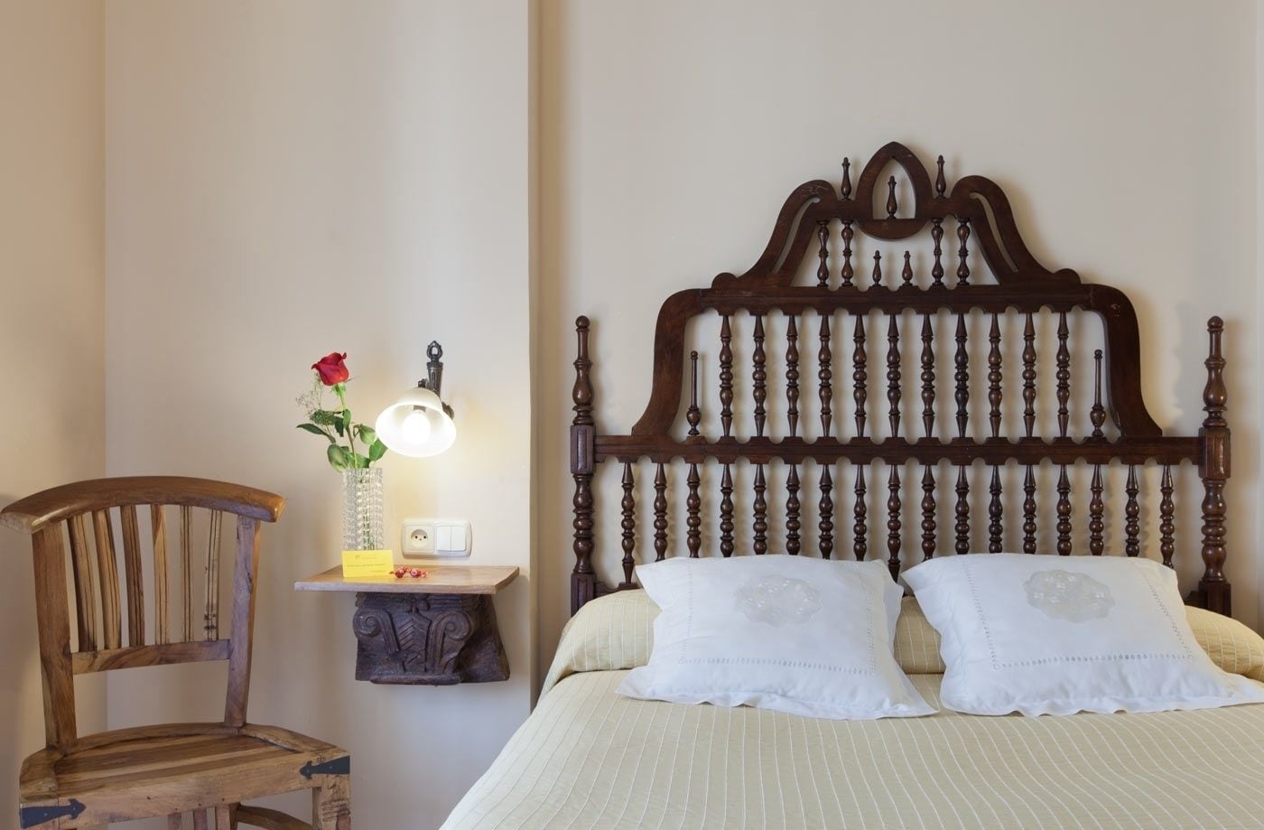 single room | minibar, in-room safe, desk, rollaway beds