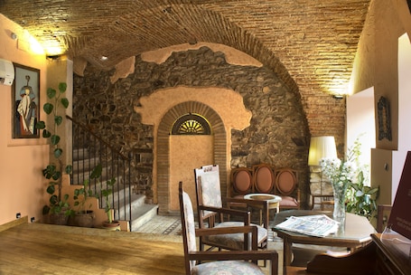 Bar en el lobby. Don Carlos Cáceres