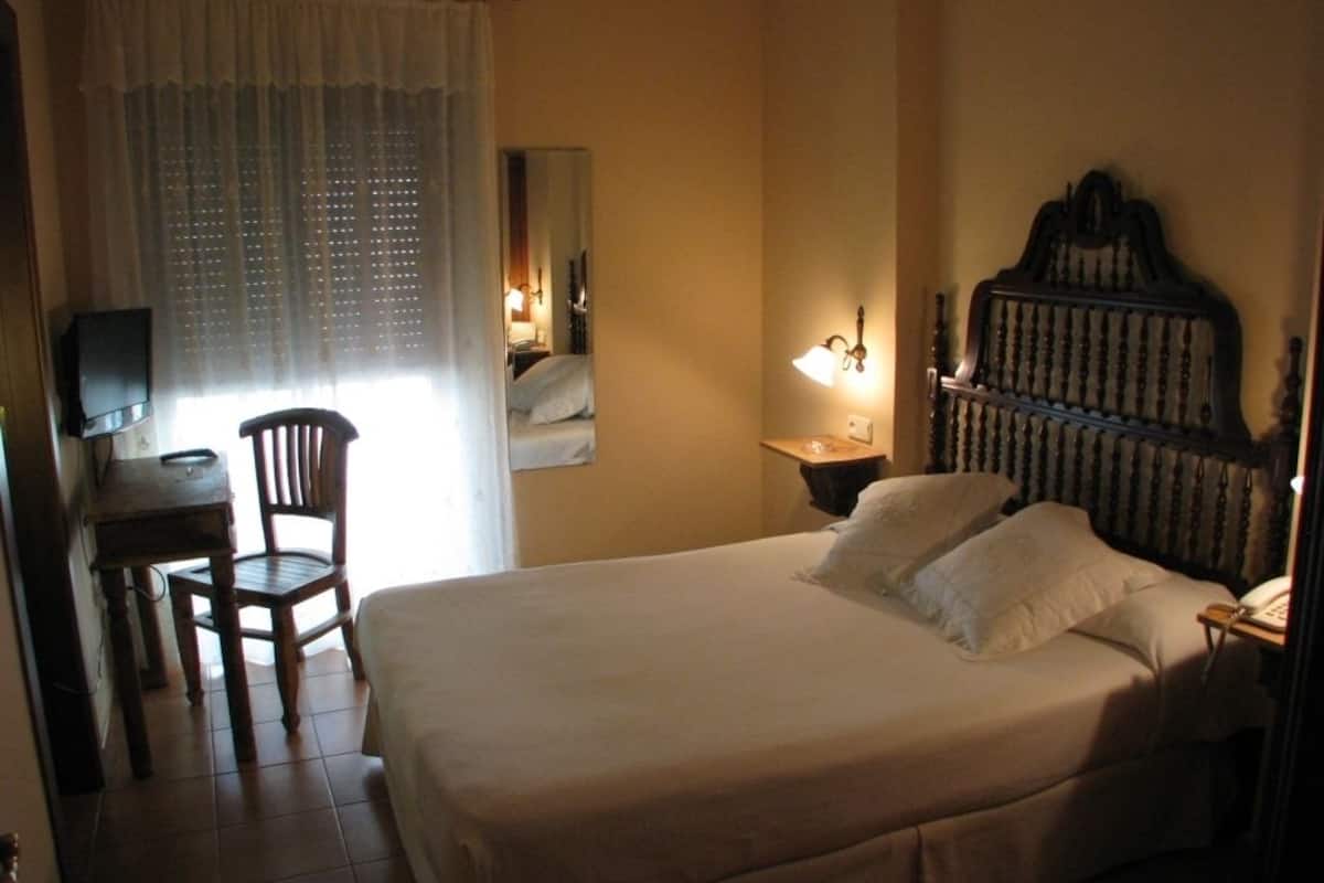 minibar, in-room safe, desk, rollaway beds