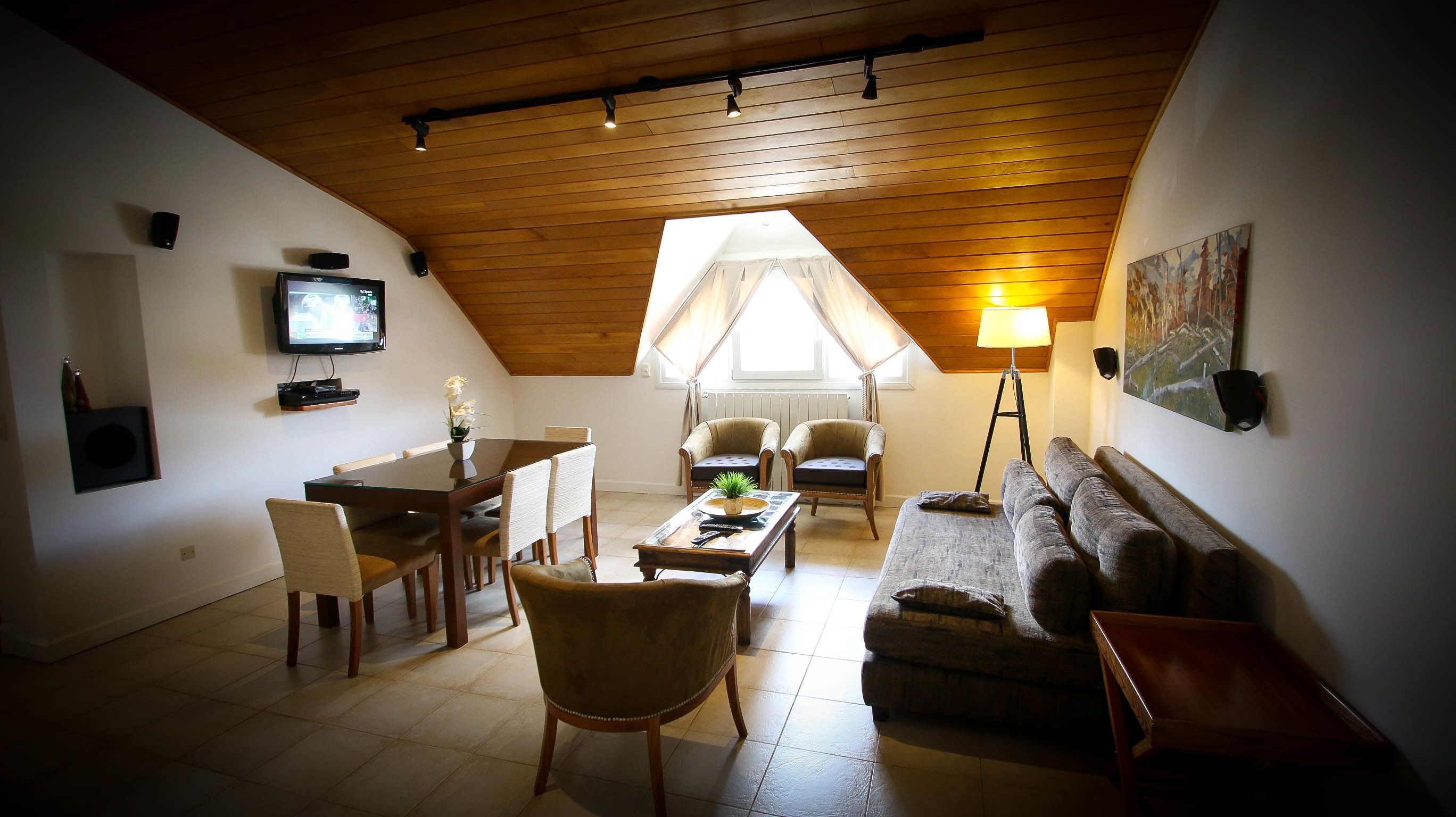 32-inch lcd tv with cable channels, tv, pay films