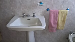 Materassi Select Comfort, una scrivania, Internet