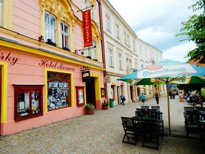 Front of property - Hotel Morava (Znojmo)