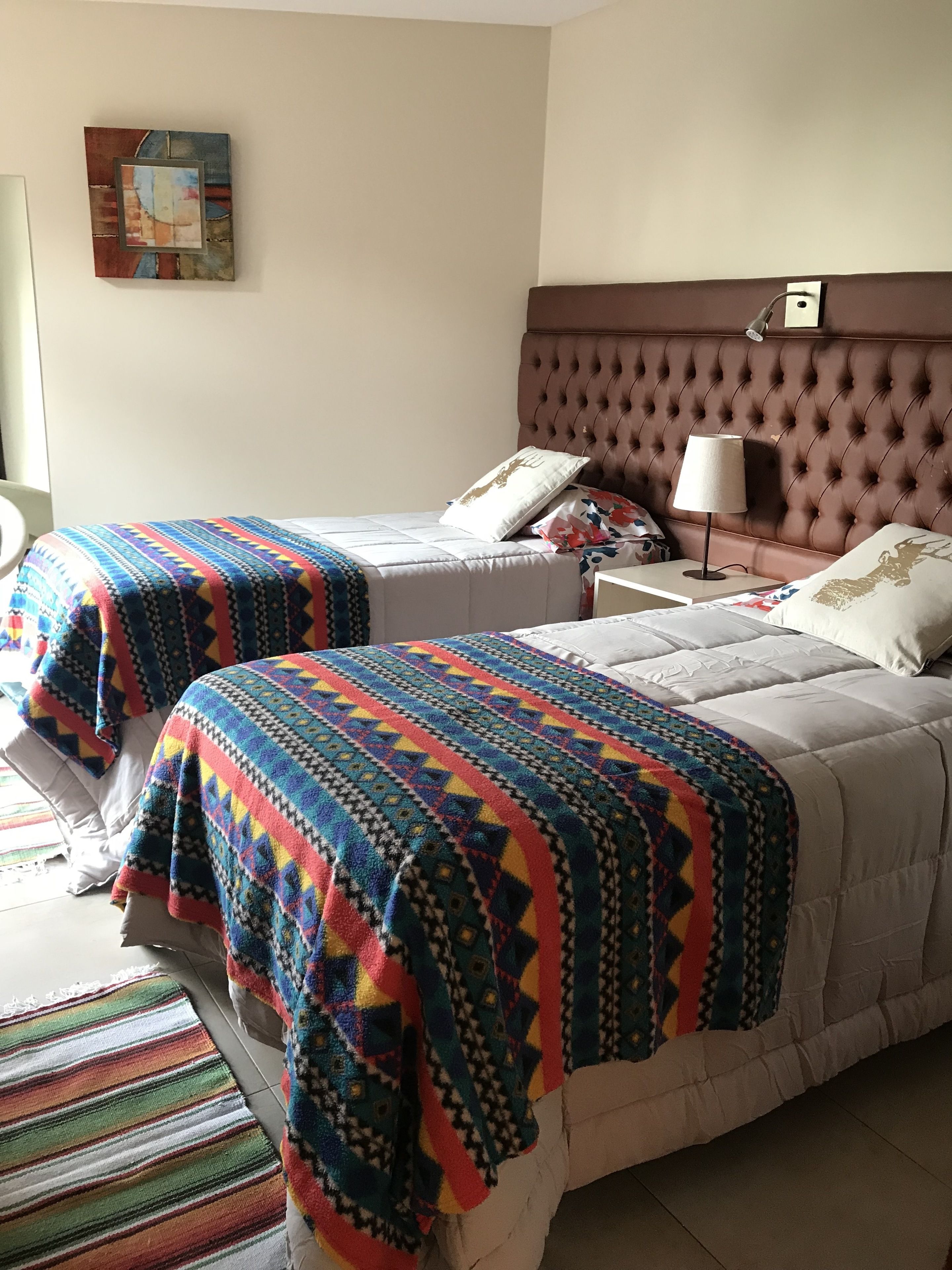 Habitació doble clàssica, 1 llit de matrimoni | Wifi gratuïta i roba de llit 