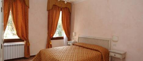 In-room safe, desk, soundproofing, cots/infant beds