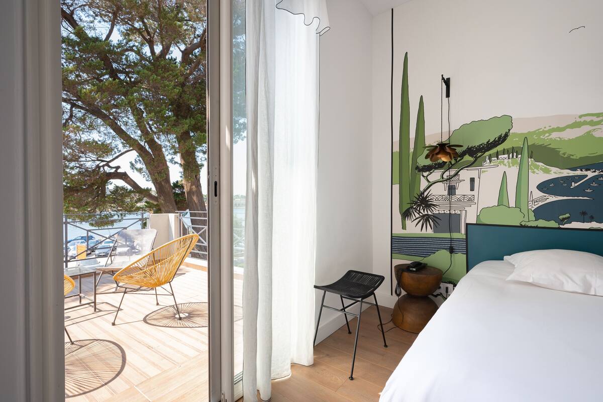 Chambre Double, vue mer, Terrasse | Brankas, meja kerja, kedap suara, dan setrika/meja setrika
