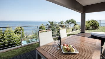 Familie villa, privézwembad | Een minibar, gratis wifi, rolstoeltoegang