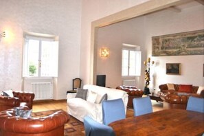 Appartement Deluxe, dans les dépendances (6 Pax) | Coin séjour