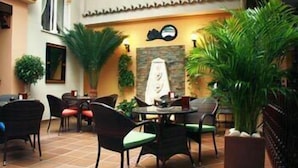 Bar (en el alojamiento)