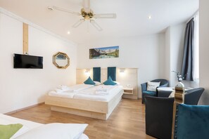 Triple Room | Blackout drapes, cribs/infant beds, free WiFi, bed sheets - Hotel Gisela (Kufstein)