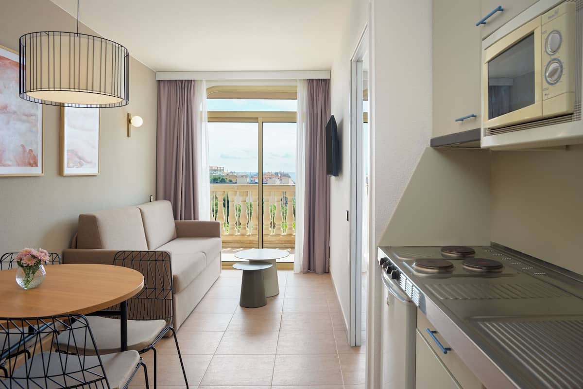 Televisor de pantalla plana de 46 polzades amb canals per satèl·lit