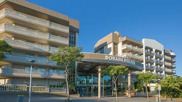 Een minibar, een kluis op de kamer, verduisterende gordijnen