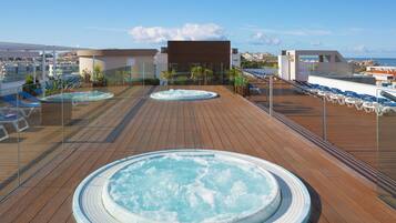 Bain à remous extérieur