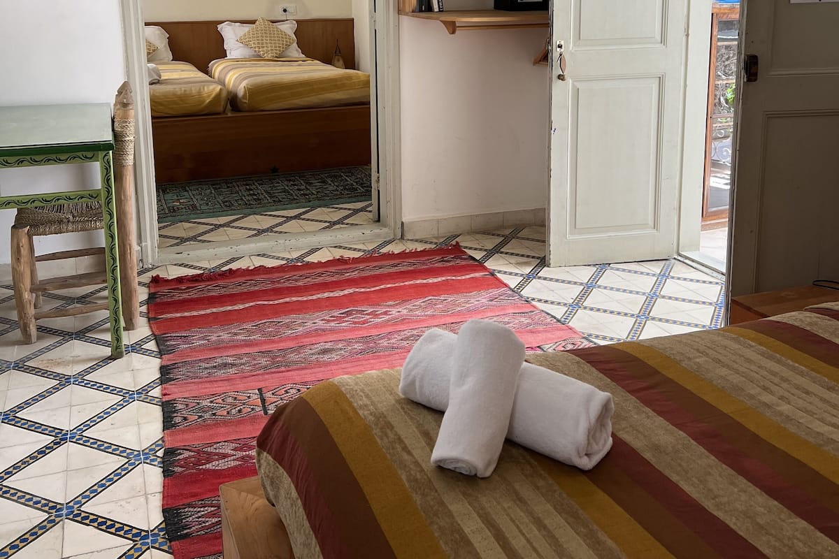 Family Suite | Pillowtop beds, in-room safe, soundproofing, WiFi (free)