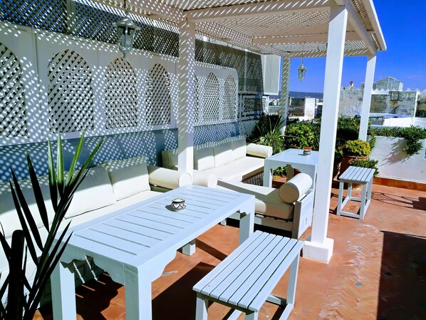 بار (في المنشاة)