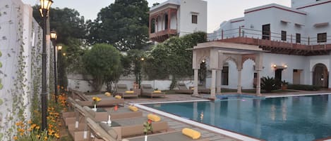 Outdoor pool, sun loungers