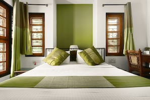 In-room safe, blackout drapes, iron/ironing board, free WiFi - Laika Boutique Stay (Bengaluru)