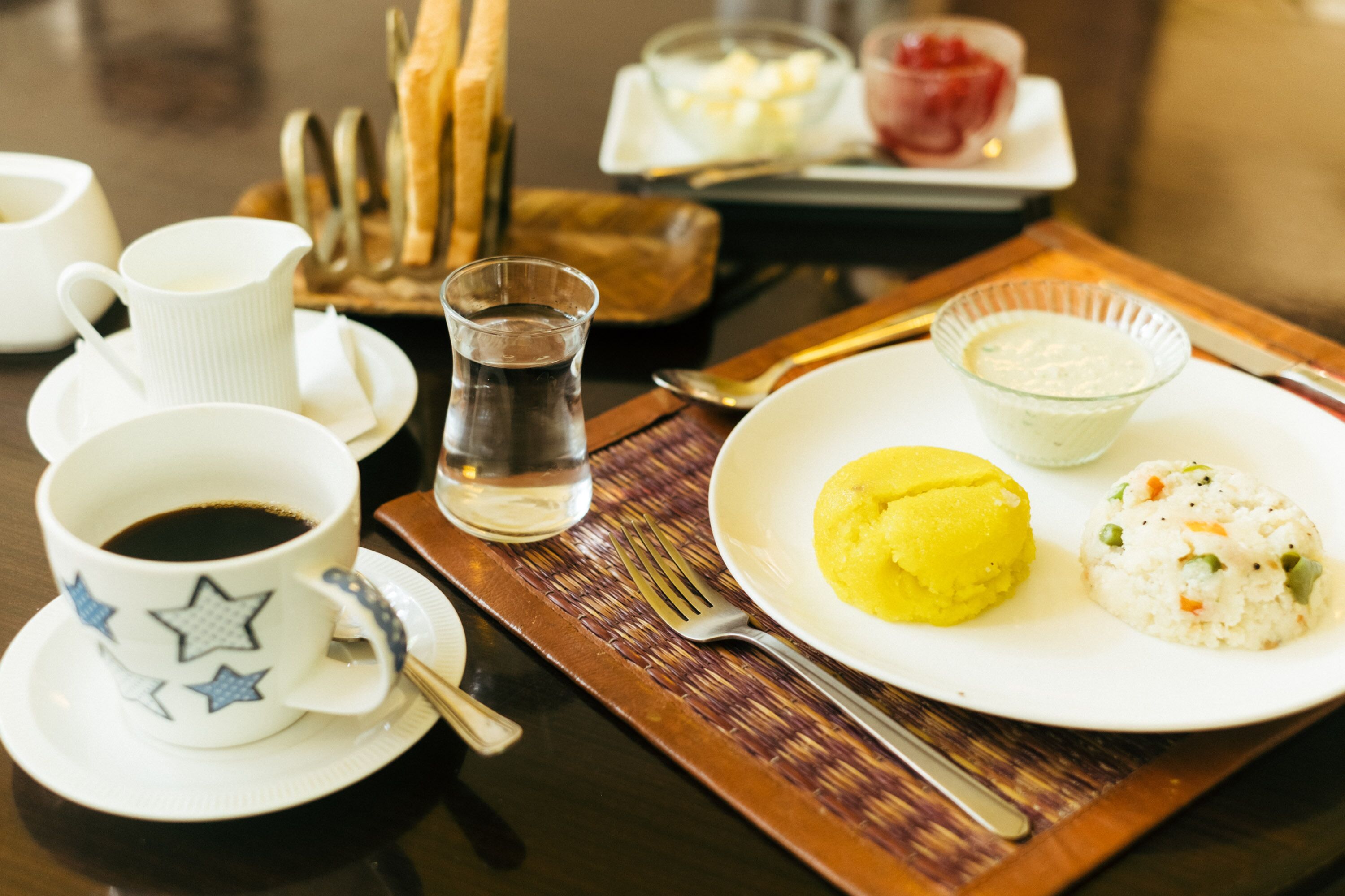 free daily cooked-to-order breakfast