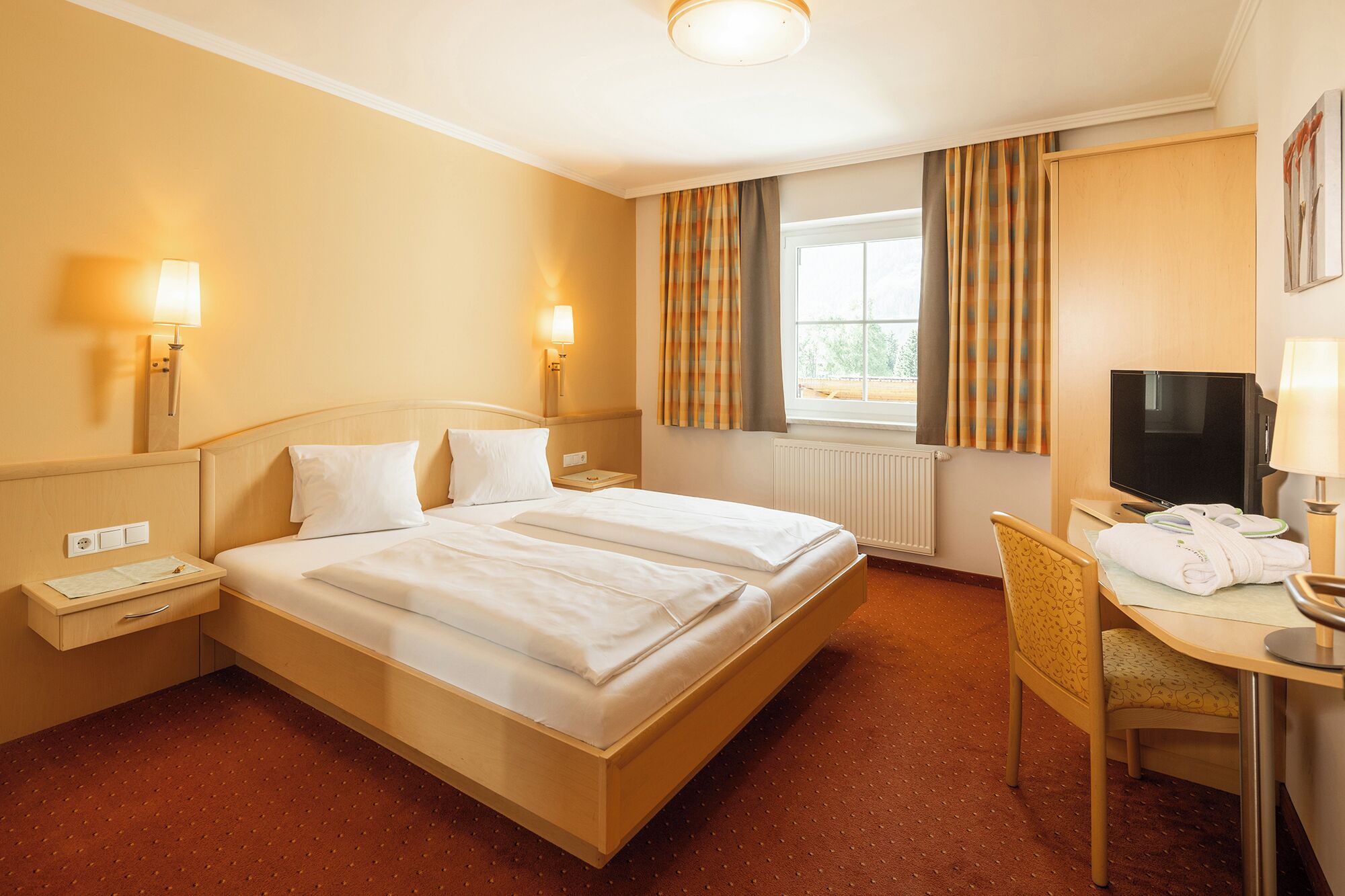 suite, balcony (lungau) | 1 bedroom, hypo-allergenic bedding, in-room safe, desk