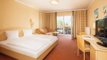 Junior Suite, Balcony | Hypo-allergenic bedding, in-room safe, desk, laptop workspace