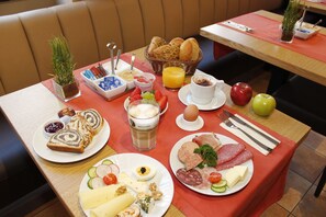 Food and drink - City Hotel Würzburg (Würzburg)