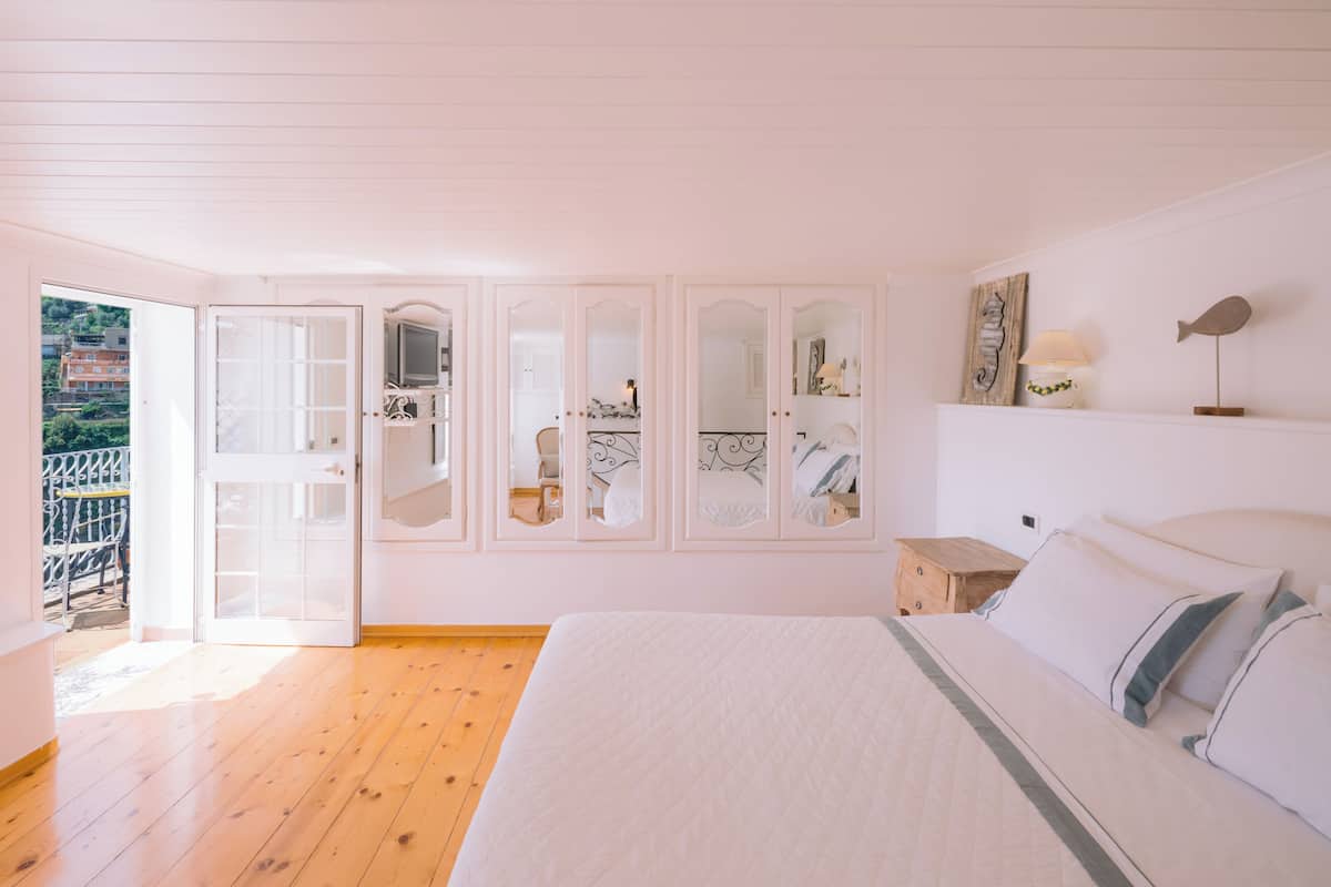 Loft panorámico (Dependance) | Ropa de cama de alta calidad y edredones de plumas