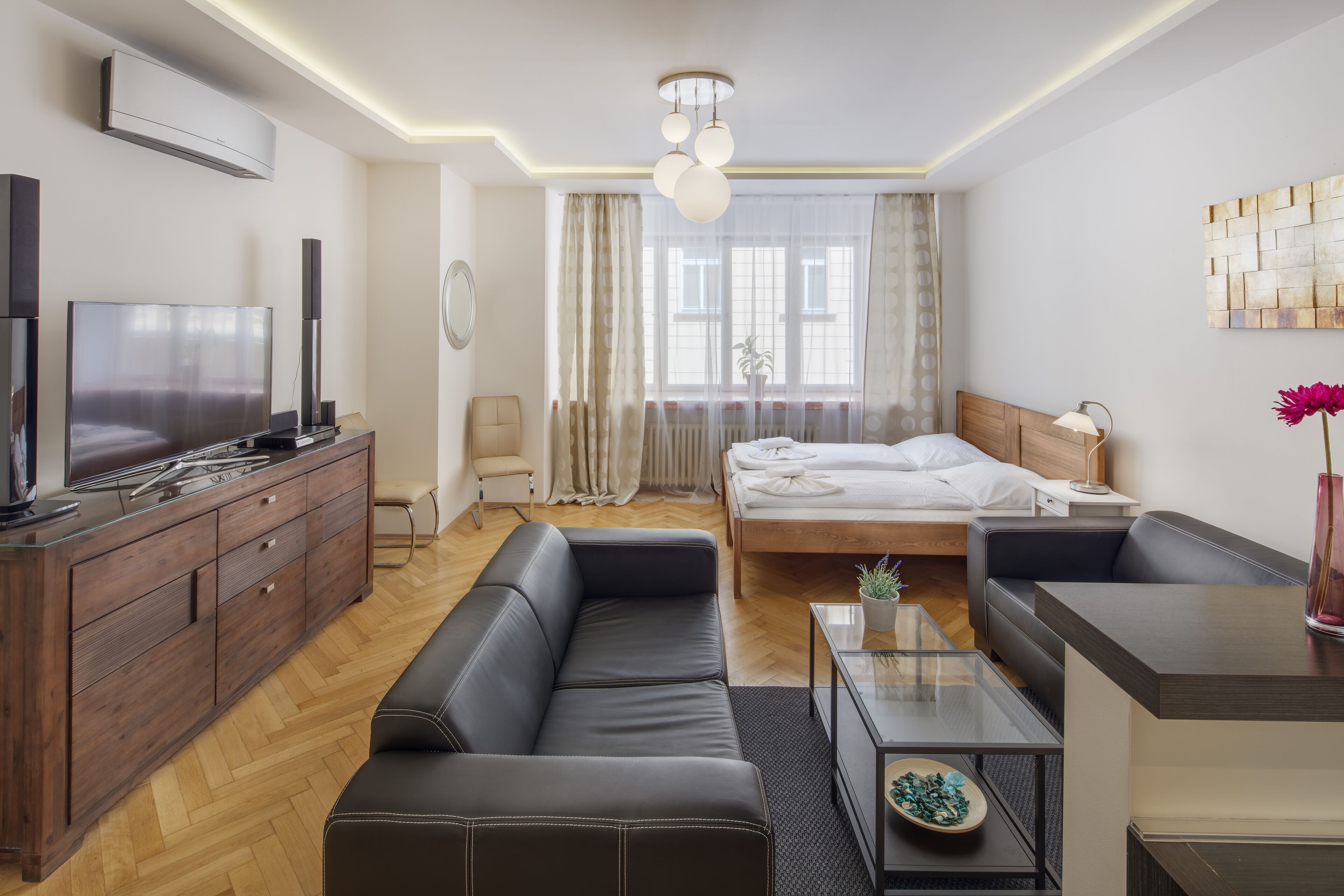 Foto - Old Town Square Apartments