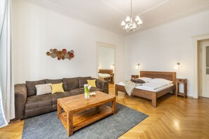 In-room safe, iron/ironing board, free WiFi, bed sheets - Old Town Square Apartments (Prague)