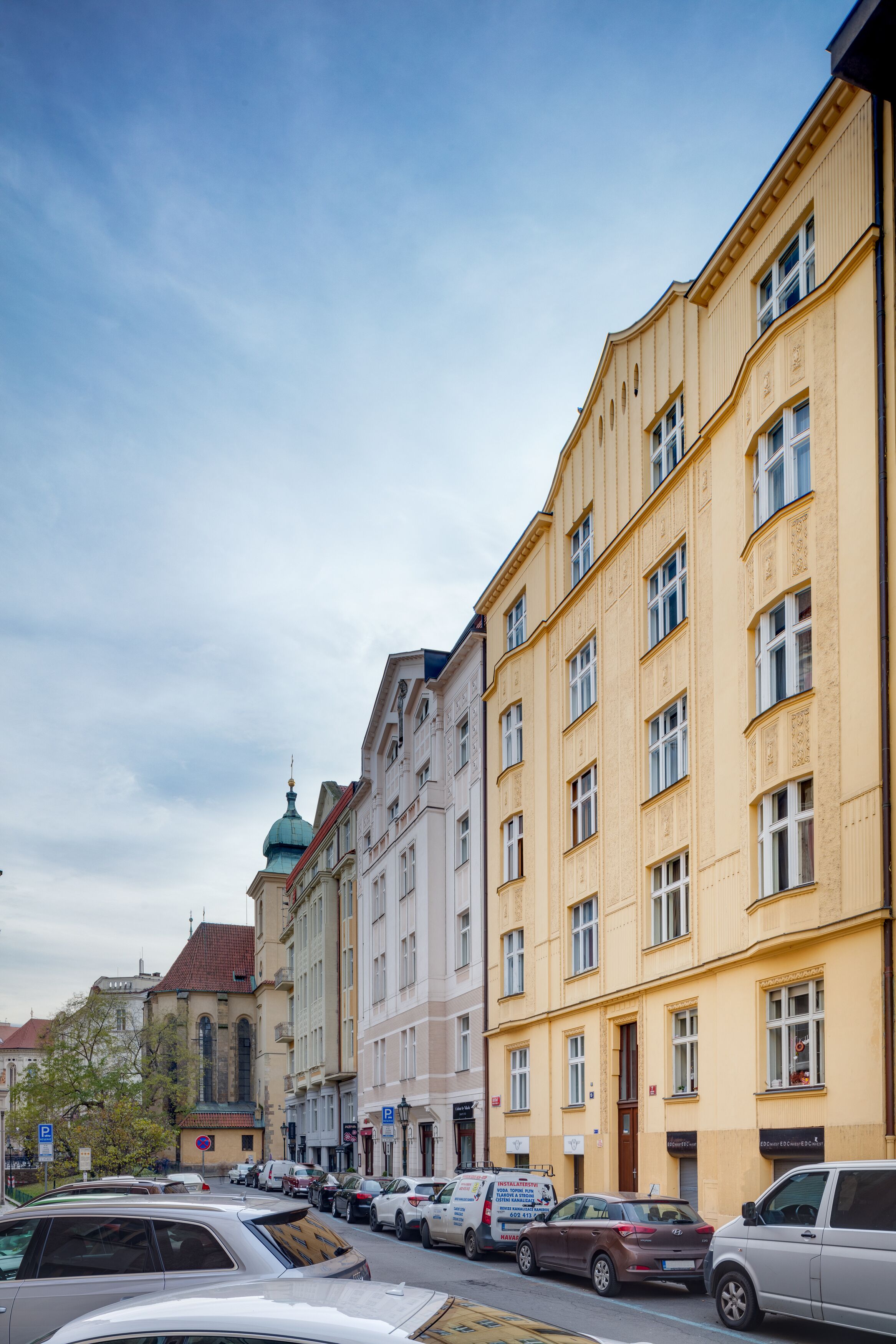 Foto - Old Town Square Apartments