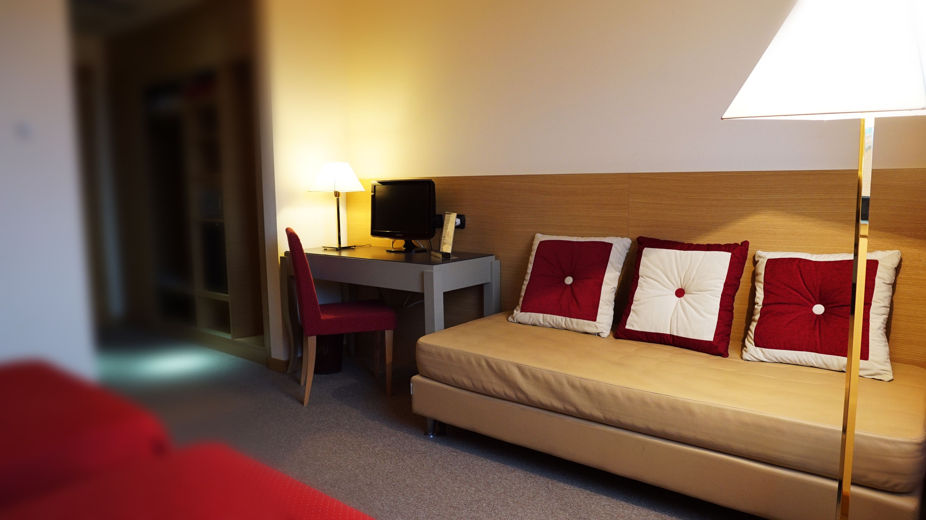 standard double room | minibar, in-room safe, desk, soundproofing