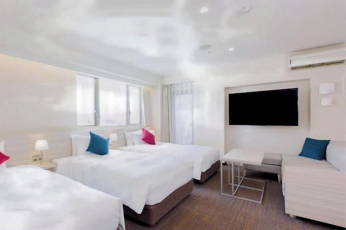 In-room safe, desk, blackout drapes, iron/ironing board (on request)
