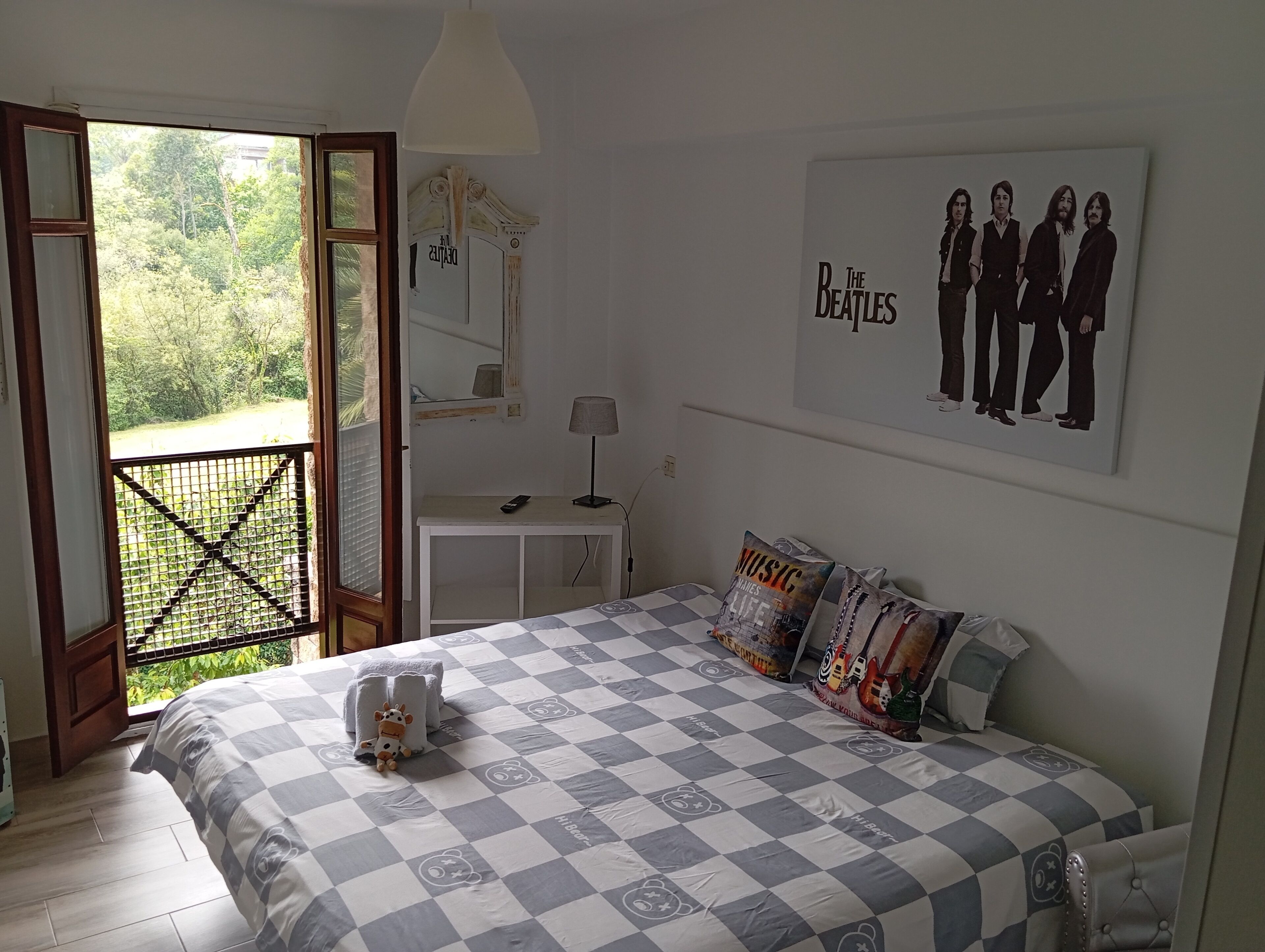 1 bedroom, free wifi, bed sheets