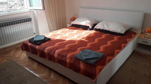 Frette Italian sheets, premium bedding, Select Comfort beds