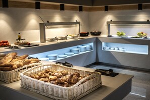 Daily continental breakfast for a fee