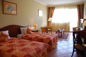 Minibar, in-room safe, blackout curtains, free wired Internet - Horizon El Wadi Hotel (Ataqah)