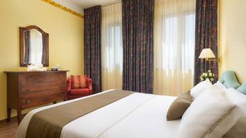 1 Schlafzimmer, hochwertige Bettwaren, Minibar, Zimmersafe