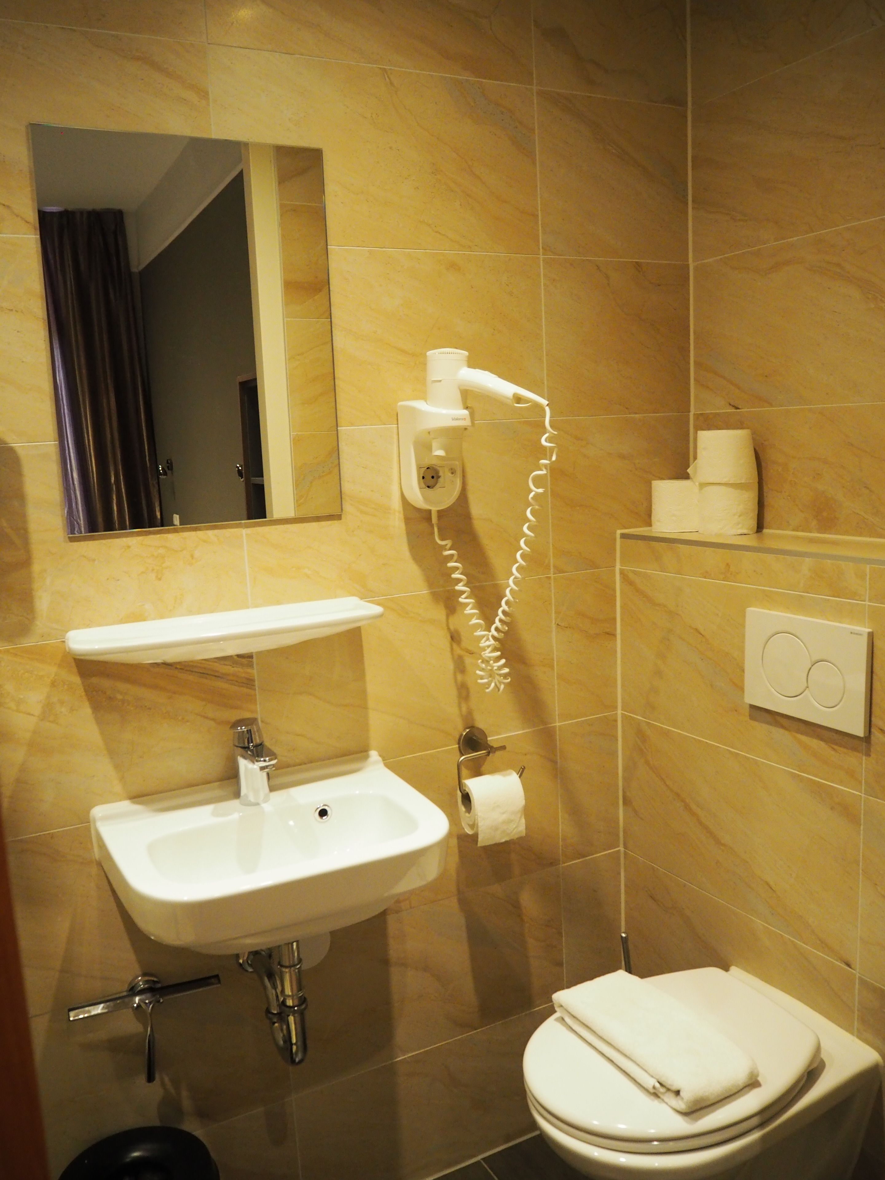 Foto - Blossoms City Hotel