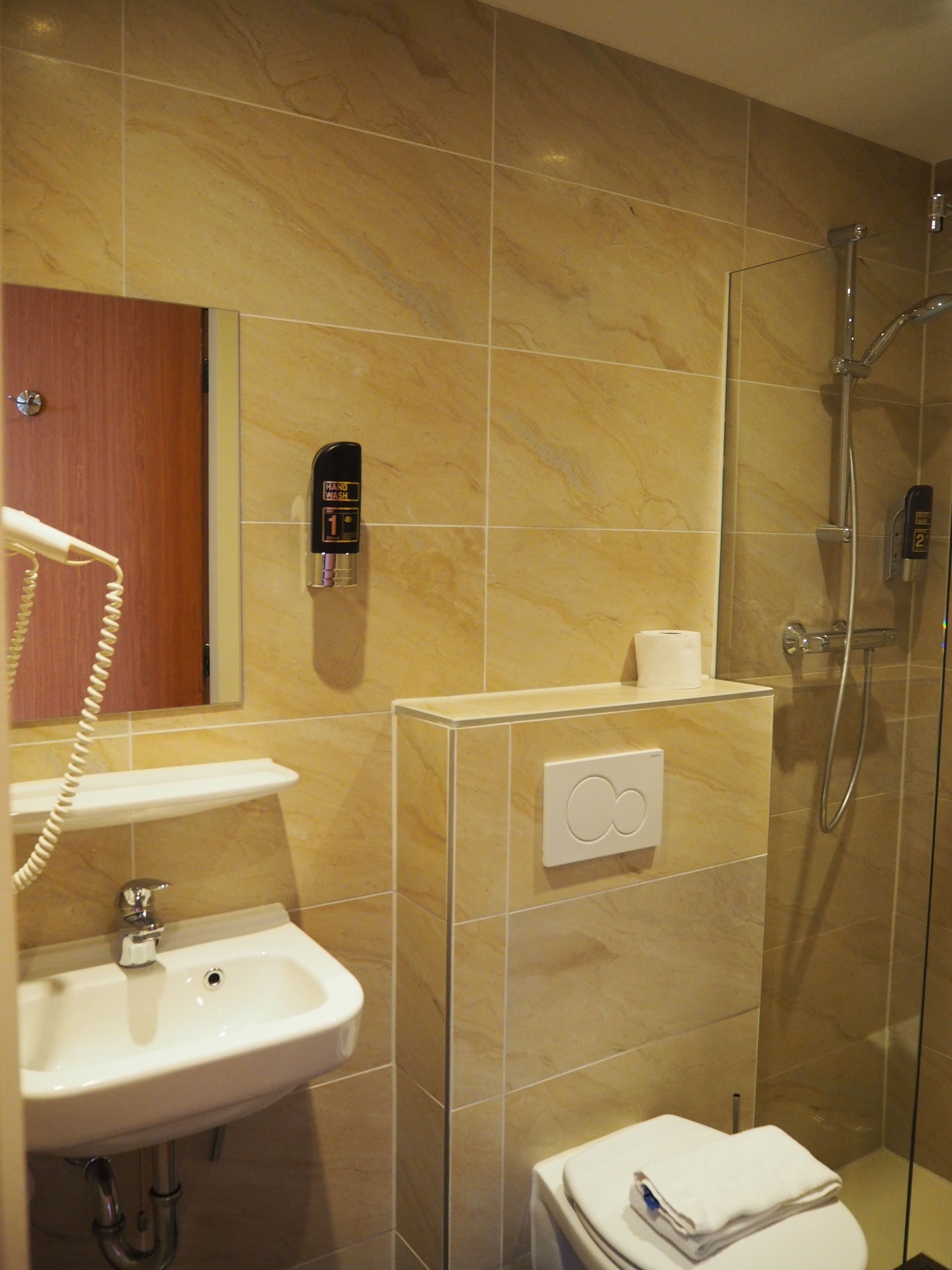 Foto - Blossoms City Hotel